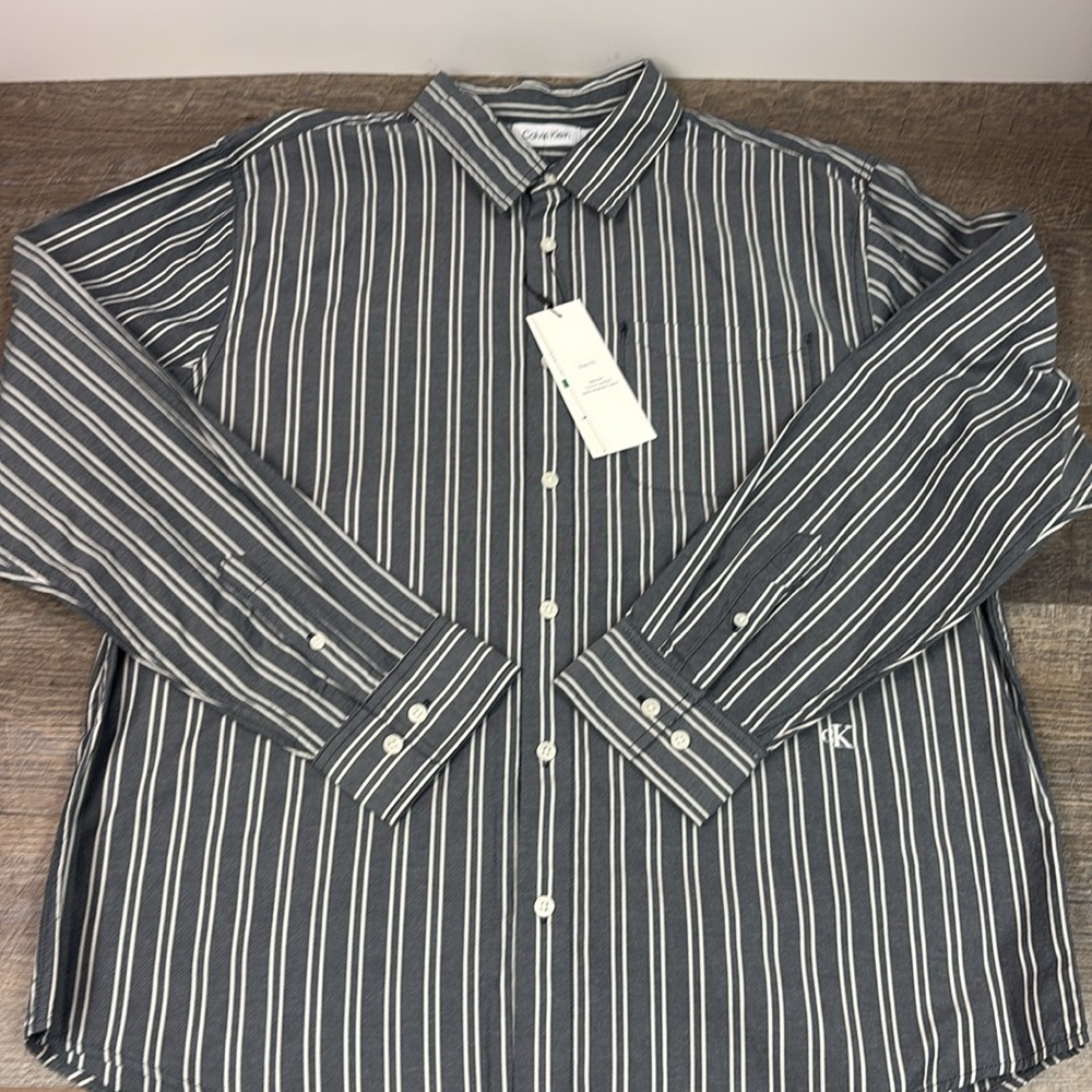 NEW Calvin Klein Men’s Easy Relaxed Fit Casual Long Sleeve Shirt -Dark Sapphire - Picture 2 of 10